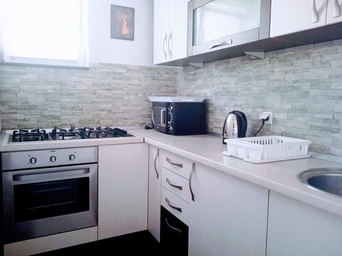 Harbour-Side Apartment With Beautiful Terrace Podgora Esterno foto